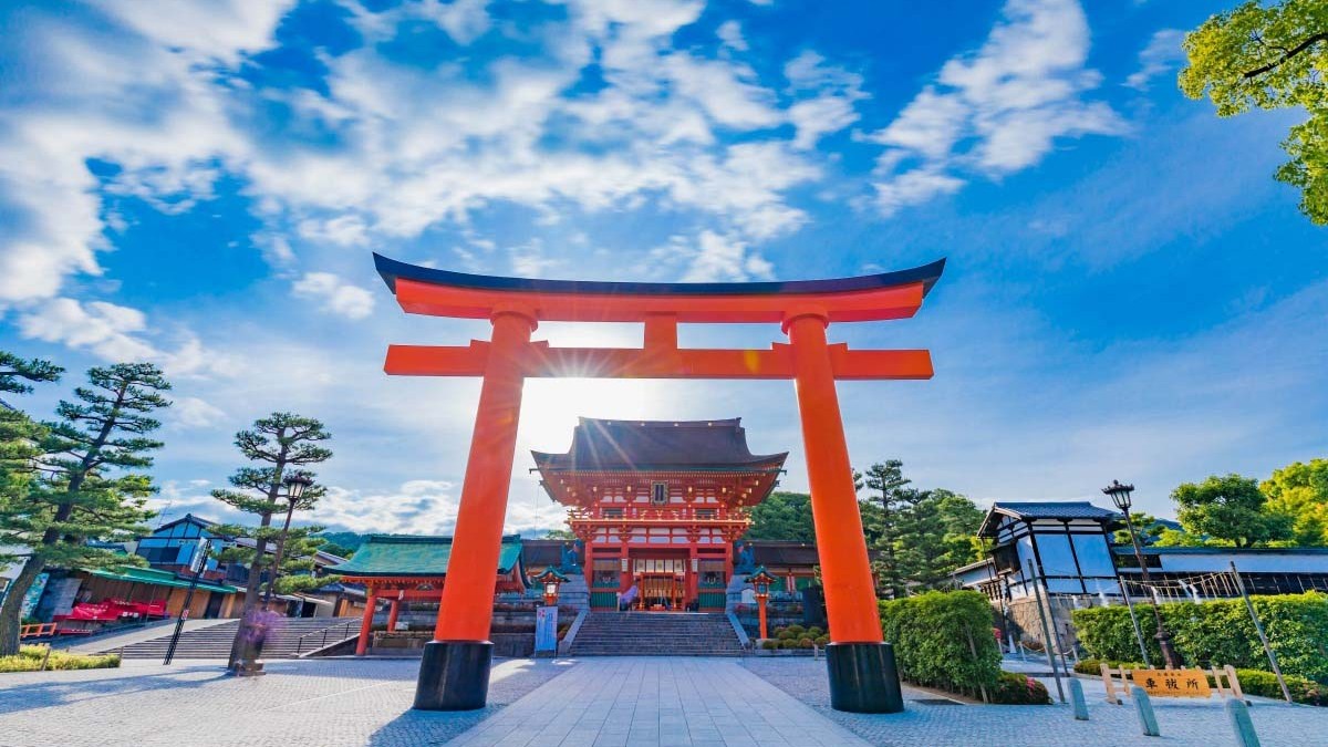 Kuil Fushimi Inari: Rekomendasi & Tips Terbaik untuk Pengalaman Tak Terlupakan