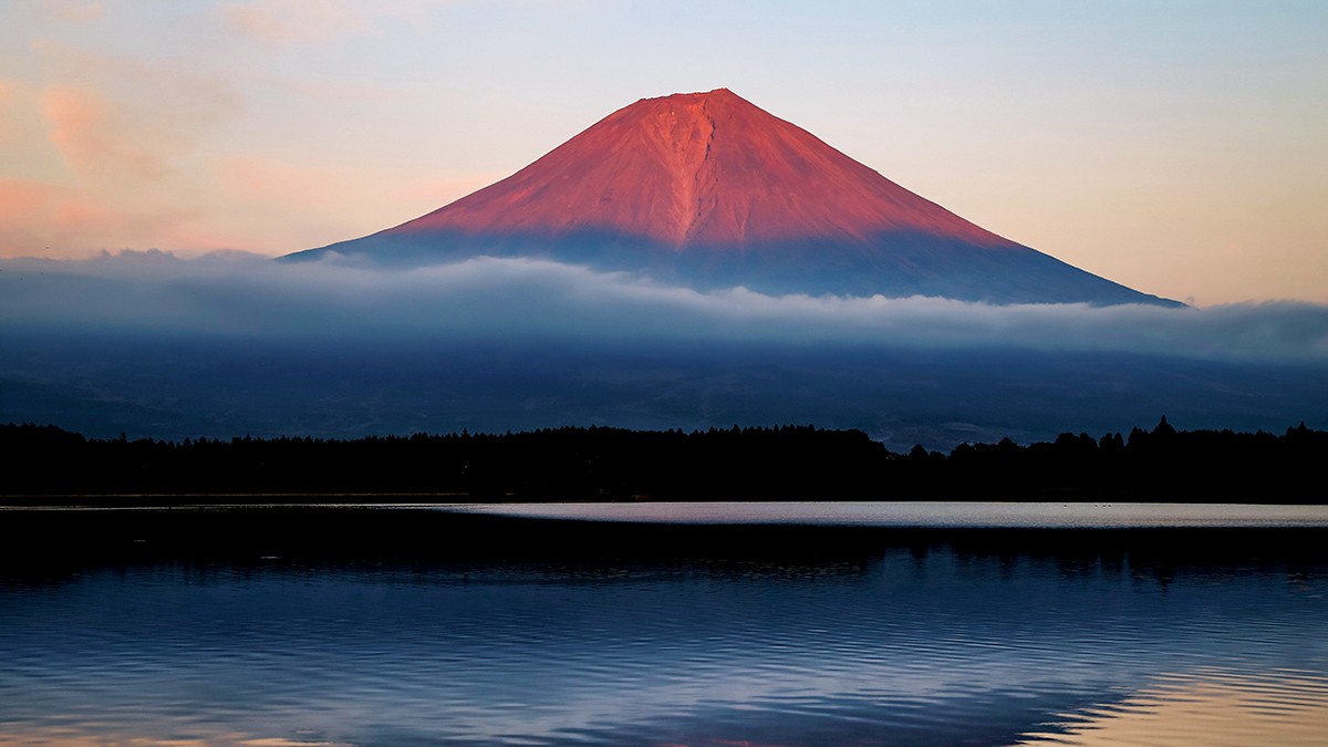 Mount Fuji reflected on the lake