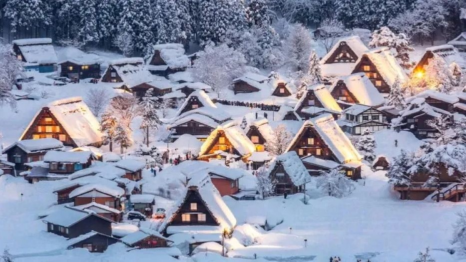 Shirakawa-go village covered in snow