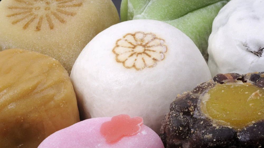 traditional manju and modern mochi