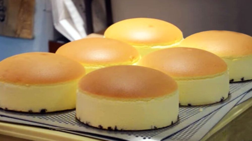 jiggly Japanese cheesecake