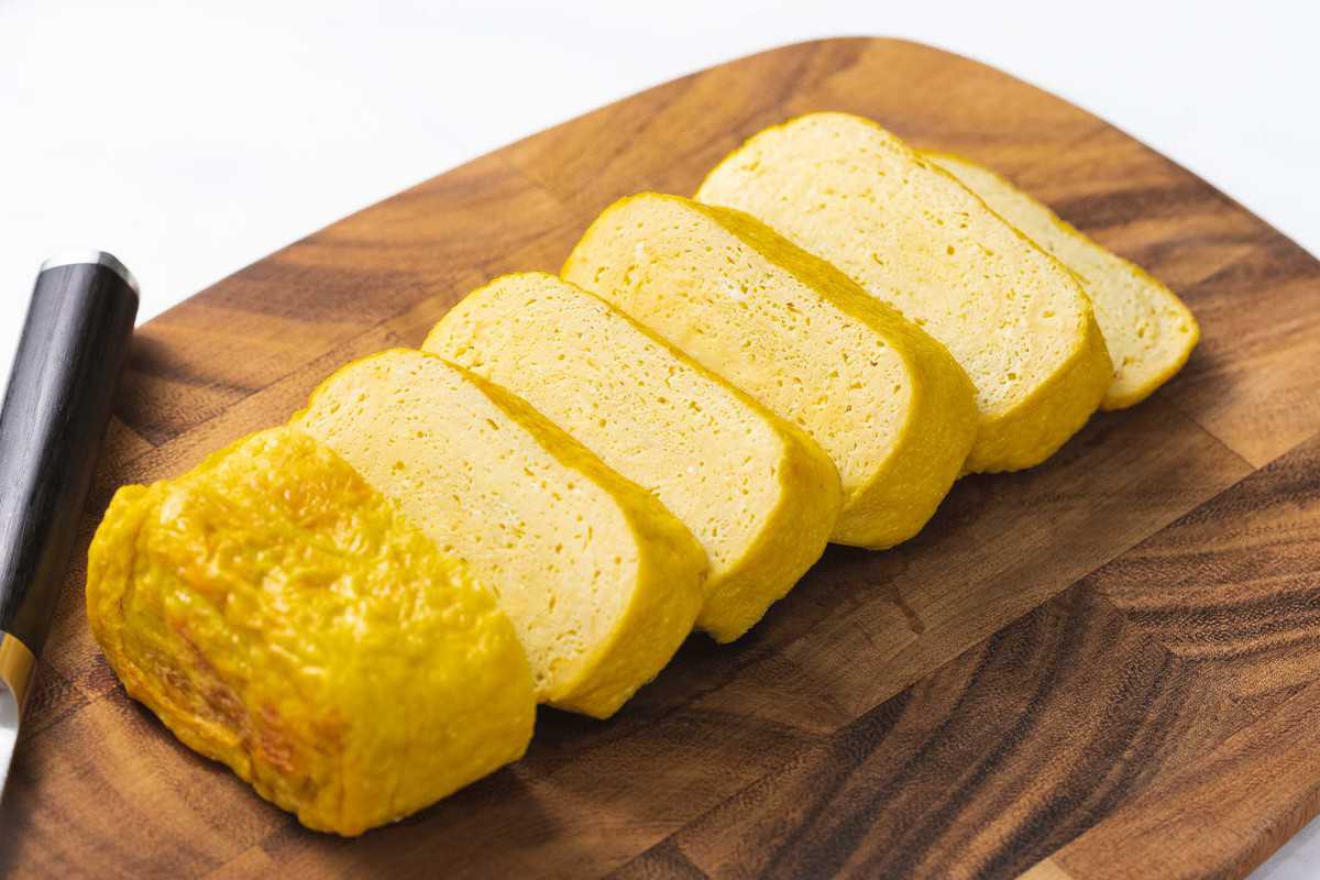 thick rolled tamagoyaki