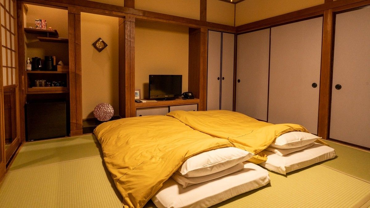 ryokan dengan tatami dan futon tradisional
